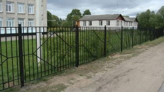 Металлический забор в Омске